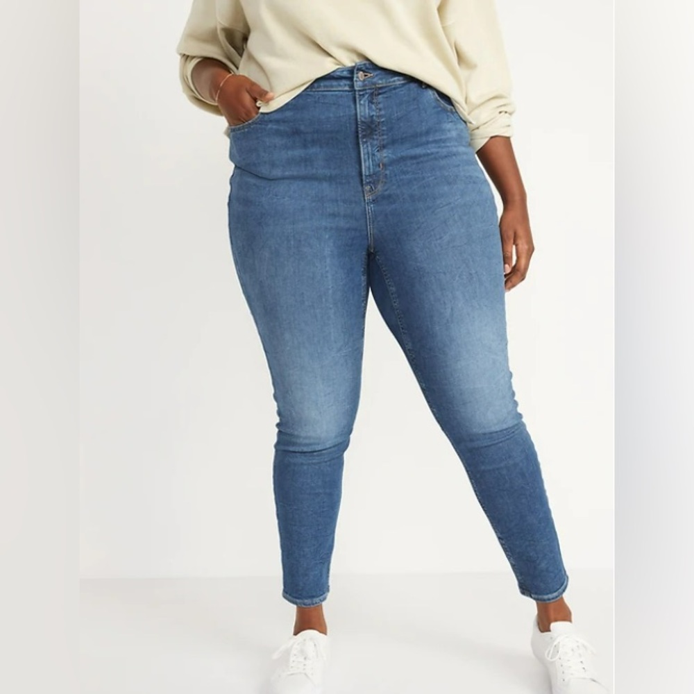 NWOT Old Navy FitsYou 3-Sizes-in-1 Extra High-Waisted Rockstar Super Skinny Jean